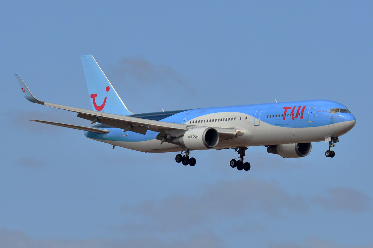 G-OBYG (29137) 1998 Boeing 767-304(ER)(WL)