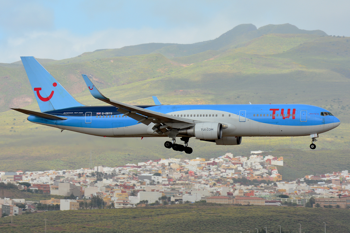 G-OBYG (29137) 1998 Boeing 767-304(ER)(WL)
