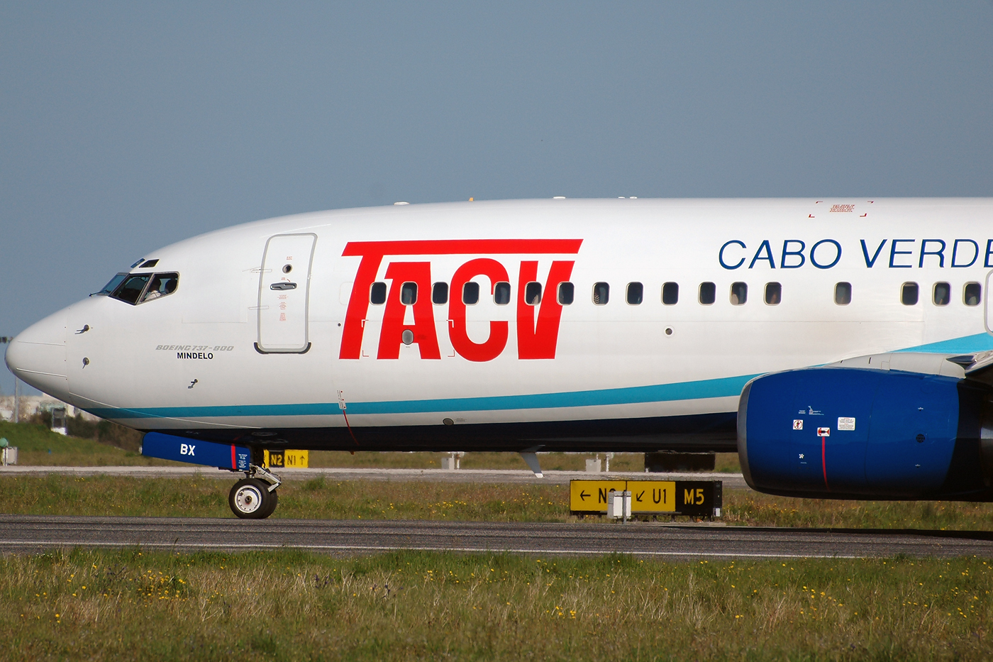 D4-CBX (30039) 2000 Boeing 737-8Q8(WL)