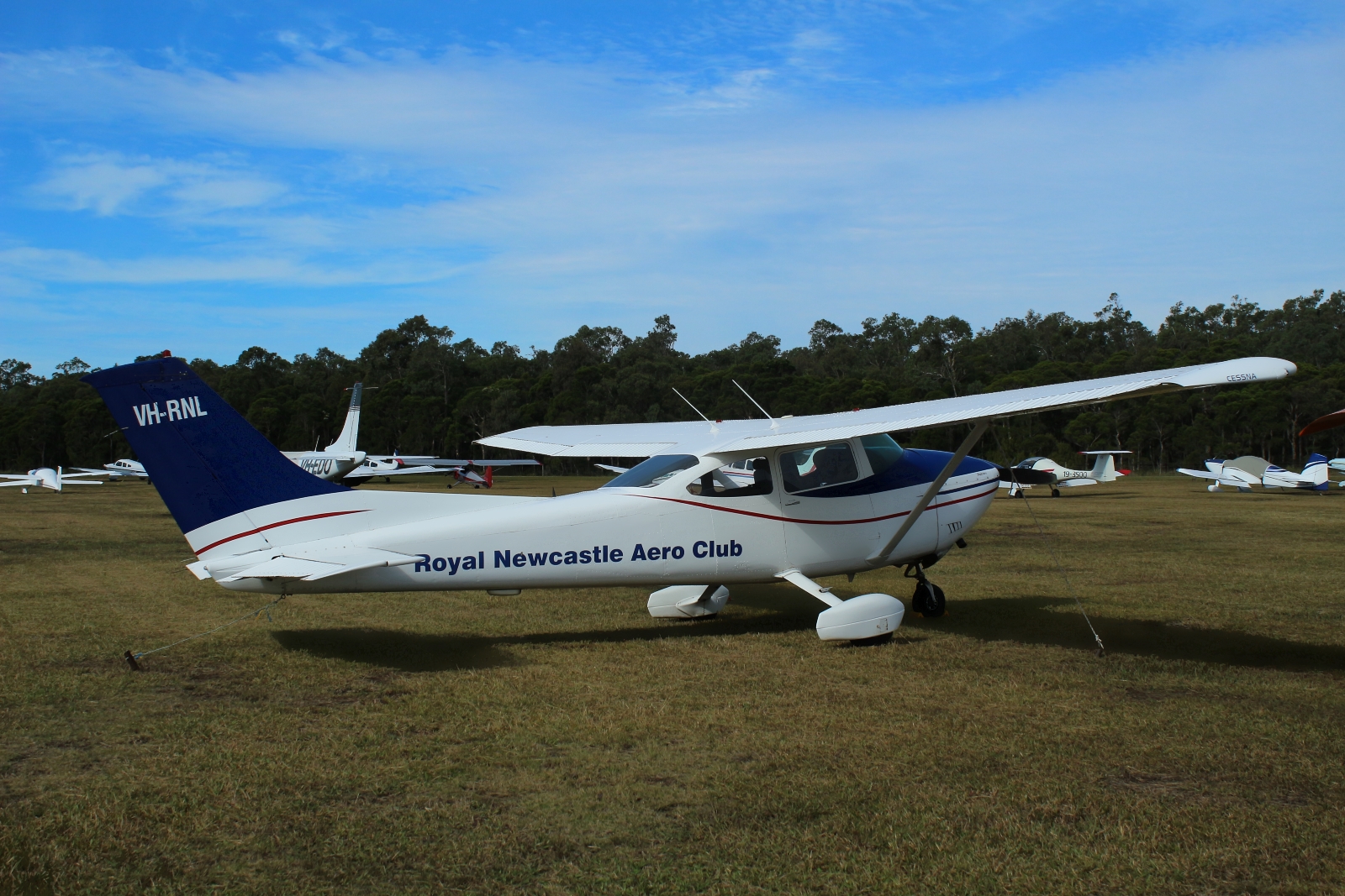 VH-RNL · Cessna 172P Skyhawk II · (WOL / YWOL)