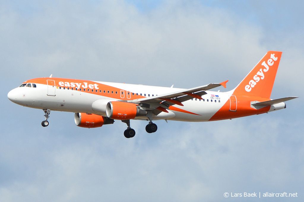OE-IZU (4013) 2009 Airbus A320-214