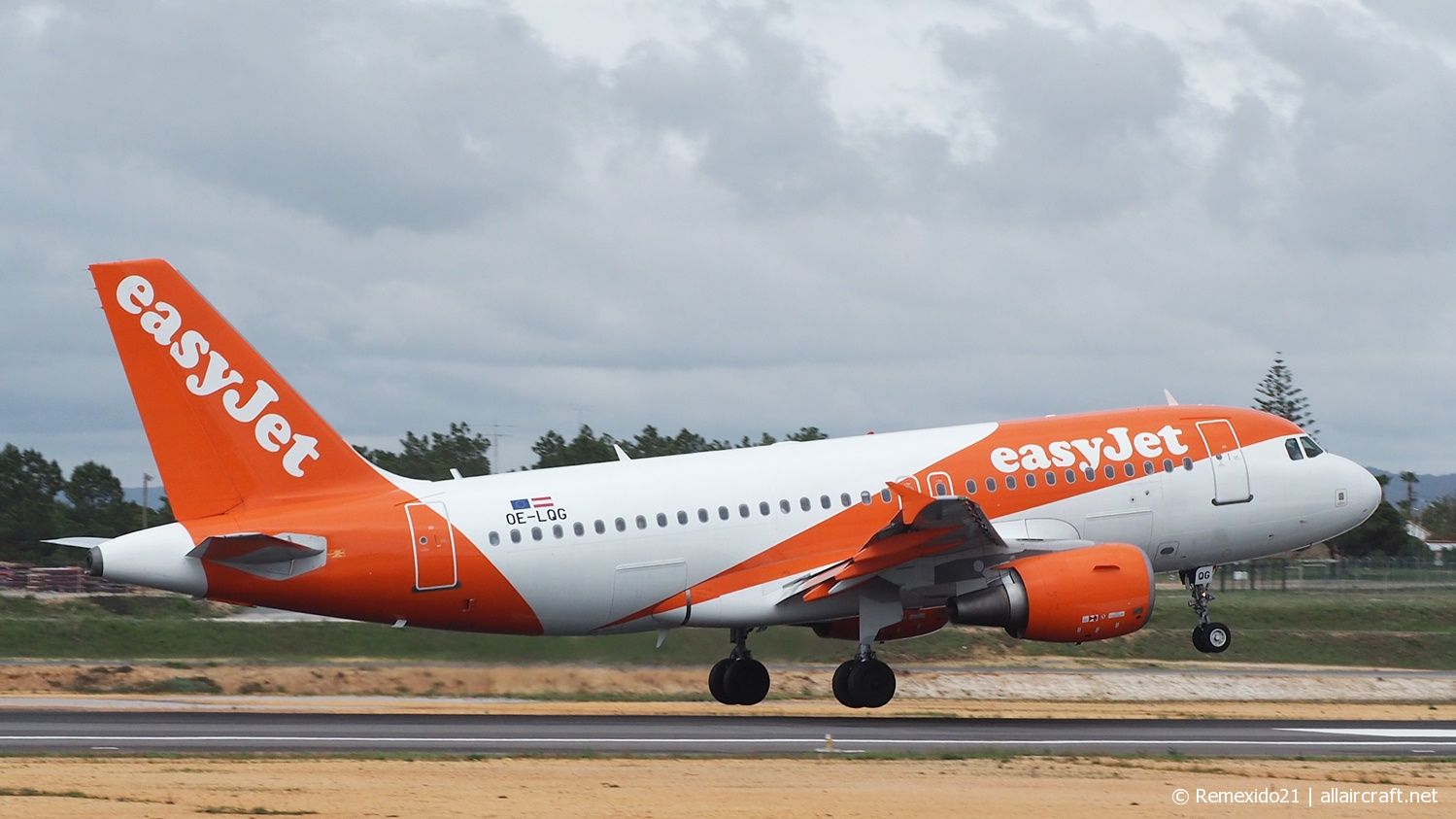 OE-LQG (4076) 2009 Airbus A319-111