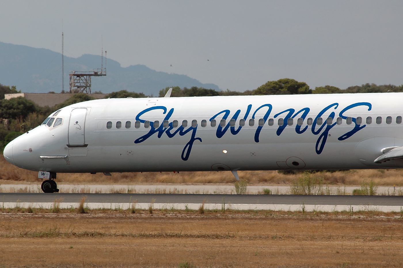 SX-BSW (cn 49949) McDonnell Douglas MD-83