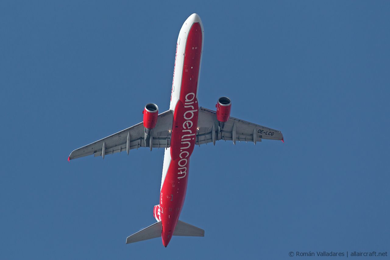 OE-LCG (1988) 2003 Airbus A321-211