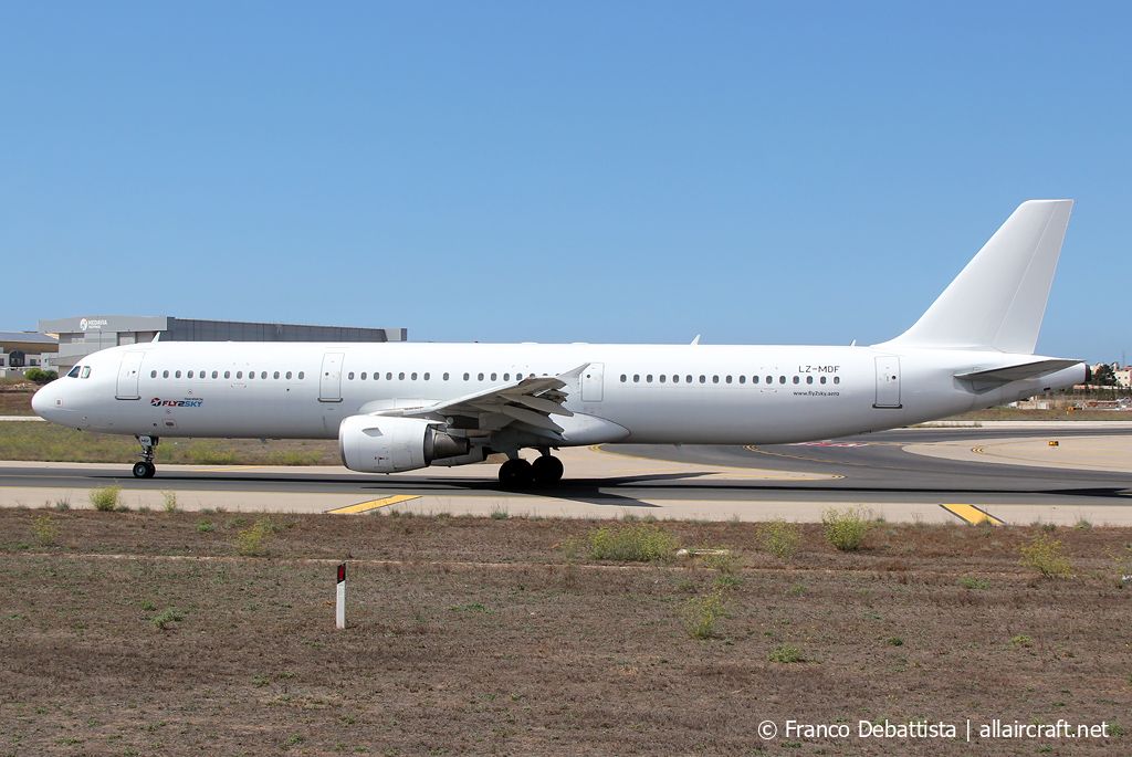 LZ-MDF (1451) 2001 Airbus A321-211