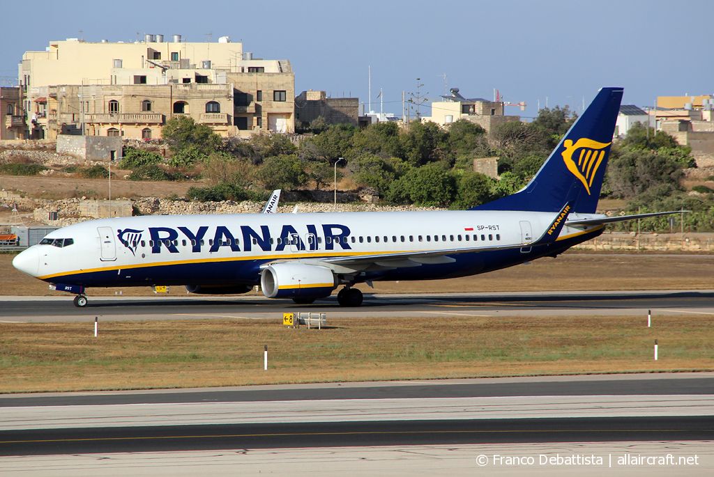 SP-RST (44775) 2017 Boeing 737-8AS(WL)