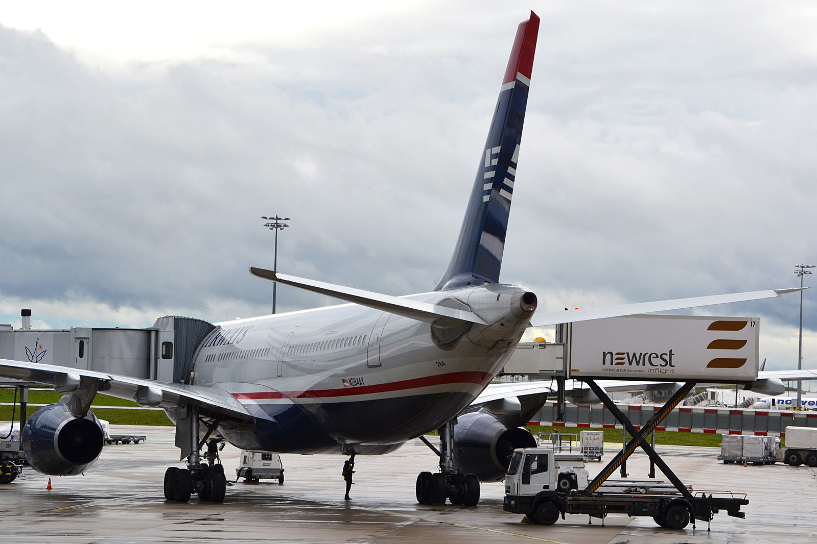 N284AY,  (cn 1095), Airbus A330-243