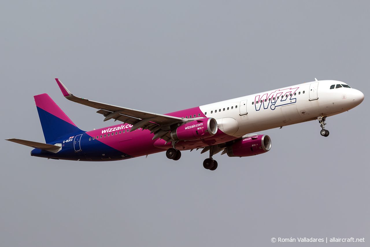 G-WUKG (cn 8236) Airbus A321-231