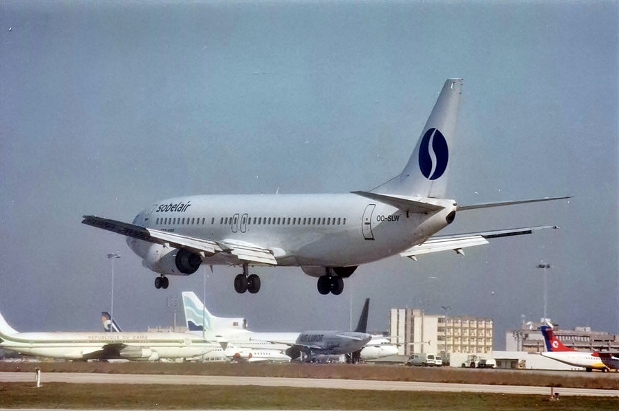 OO-SLW (24474) 1989 Boeing 737-448