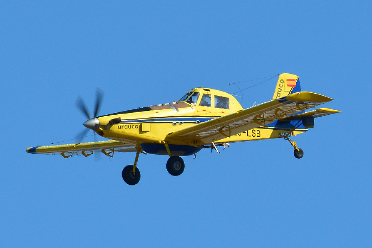 EC-LSB ( 802-0438 ) Air Tractor AT-802