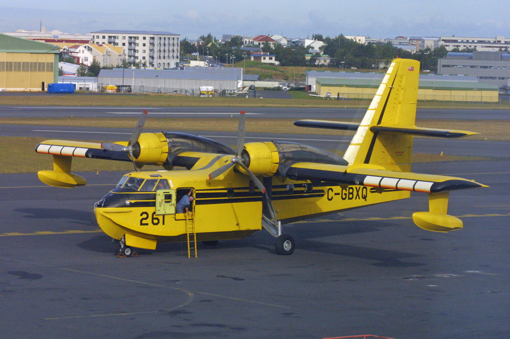 C-GBXQ (1076) 1983 Canadair CL-215-IV