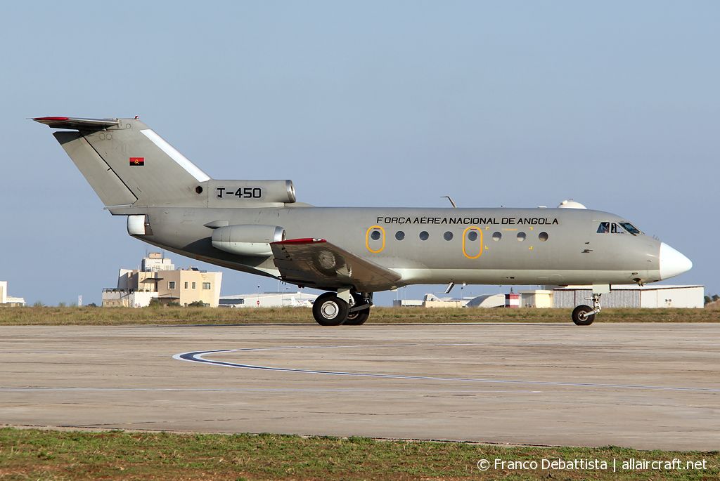 T-450 (9820558) 1978 Yakovlev Yak-40K