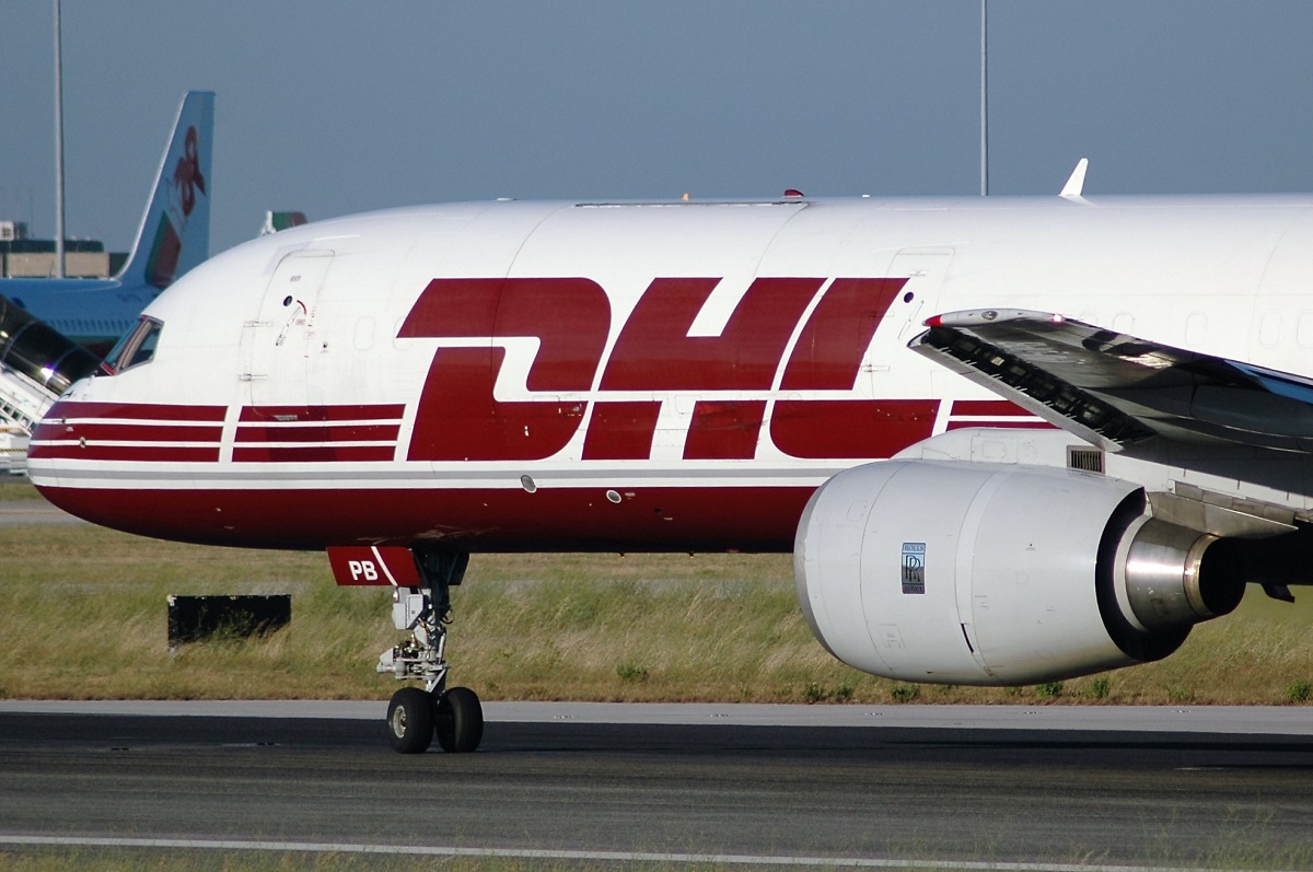 OO-DPB (22183) 1984 Boeing 757-236