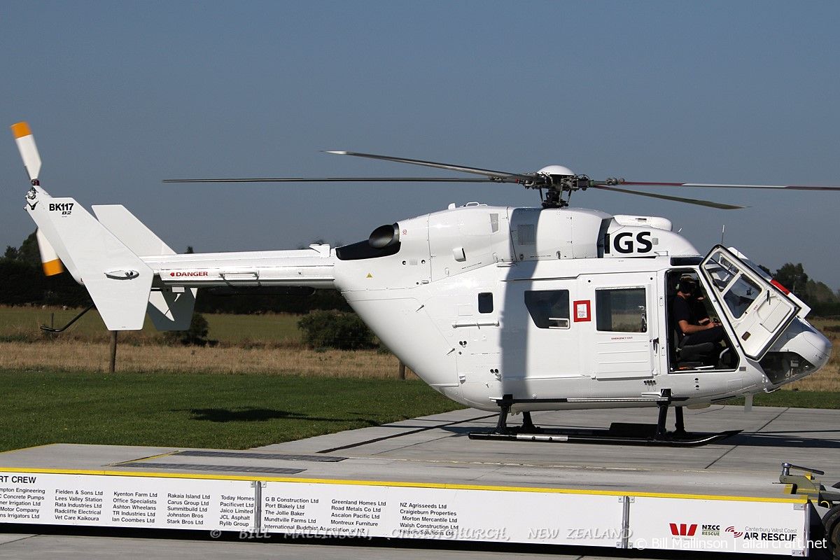 ZK-IGS (1091) 1991 MBB-Kawasaki BK-117B-2