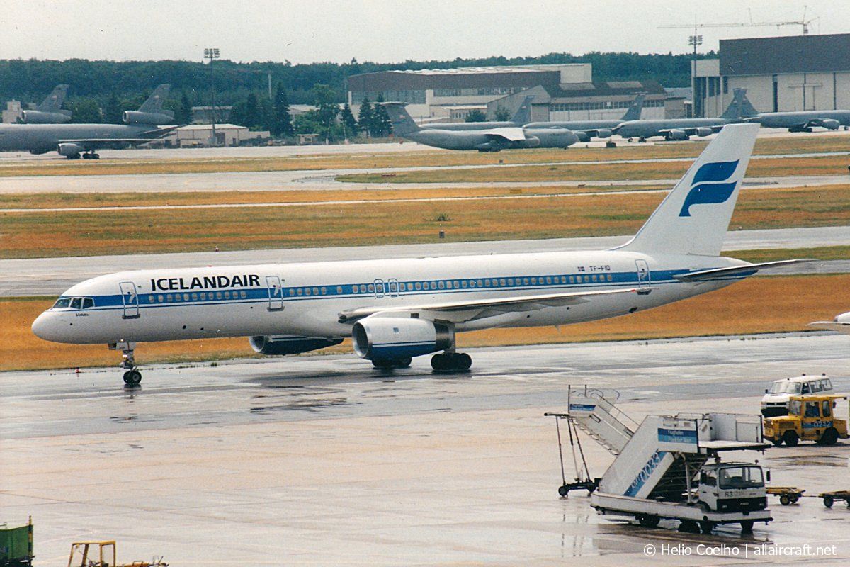 TF-FIO (29436) 1999 Boeing 757-208(WL)
