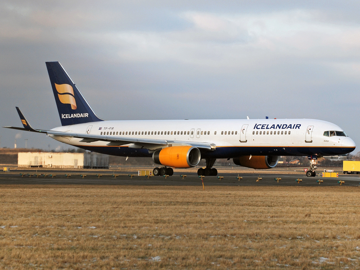 TF-FIR (26242) 1992 Boeing 757-256(WL)