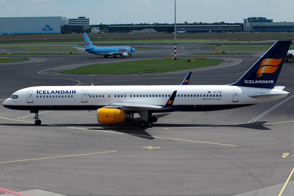 TF-FIR (26242) 1992 Boeing 757-256(WL)