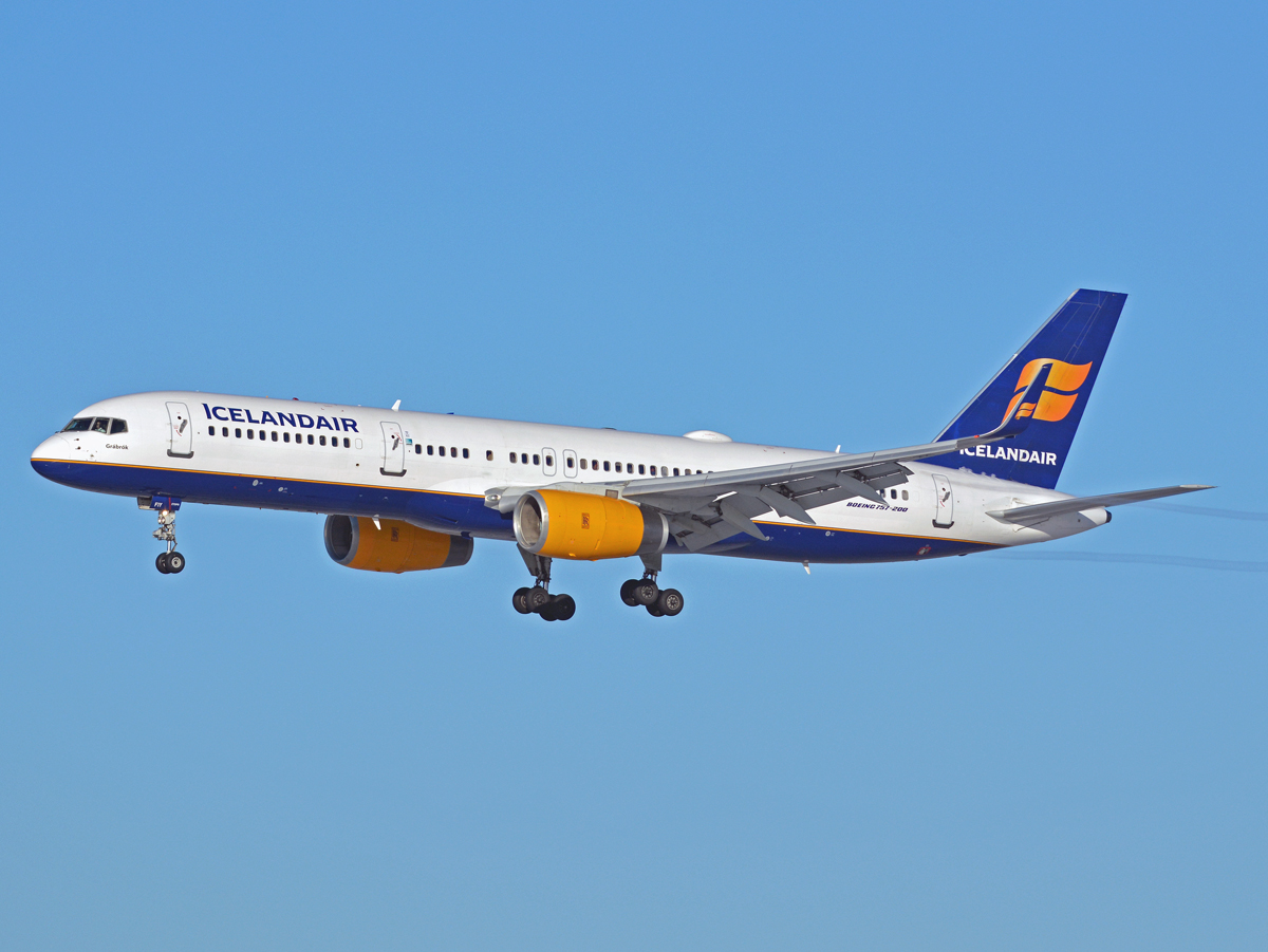 TF-FIY (29312) 2000 Boeing 757-256