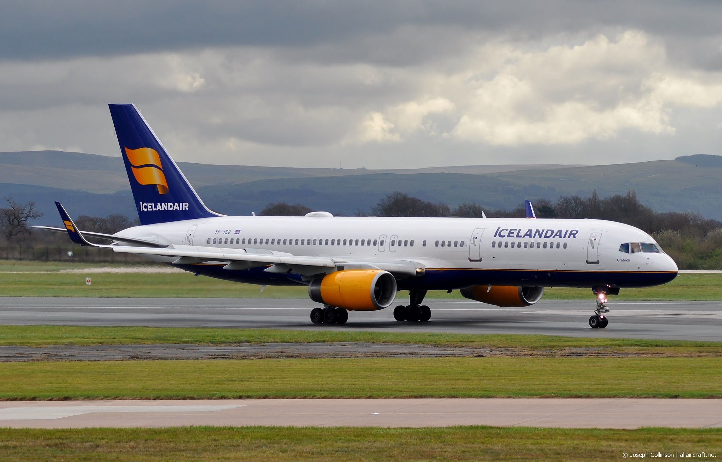 TF-ISV (26247) 1999 Boeing 757-256(WL)