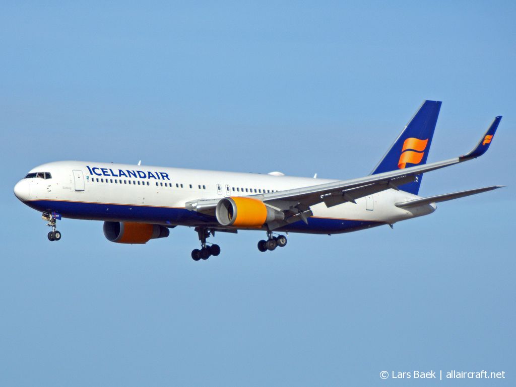 TF-ISW (28745) 1997 Boeing 767-319(ER)(WL)