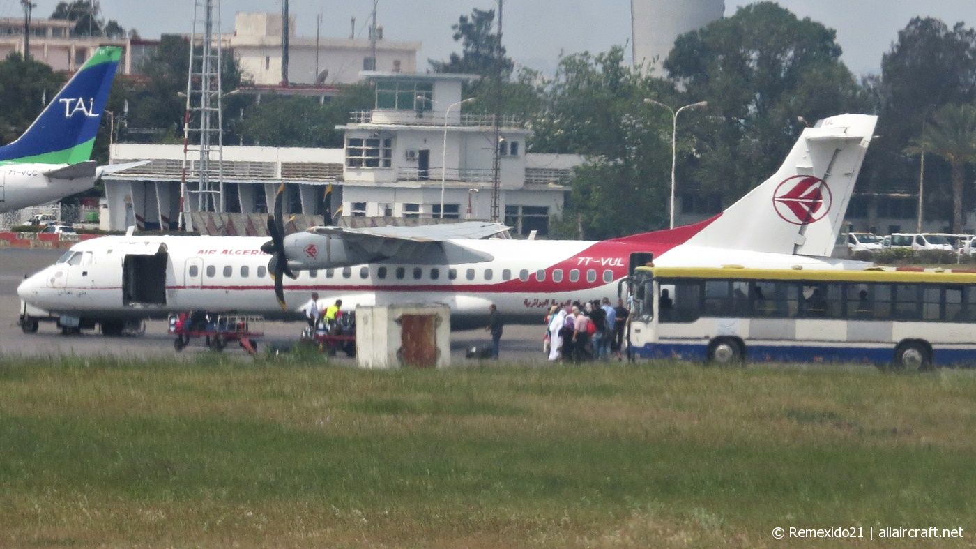 7T-VUL ( 672 ) 2001 ATR-72-212