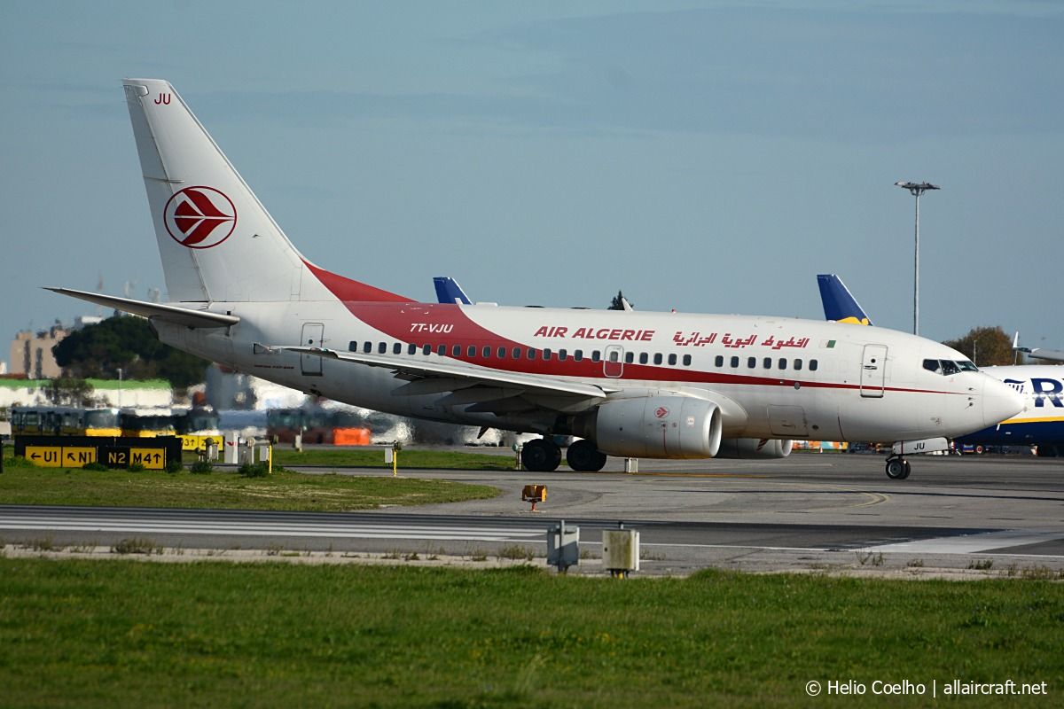 7T-VJU (30211) 2002 Boeing 737-6D
