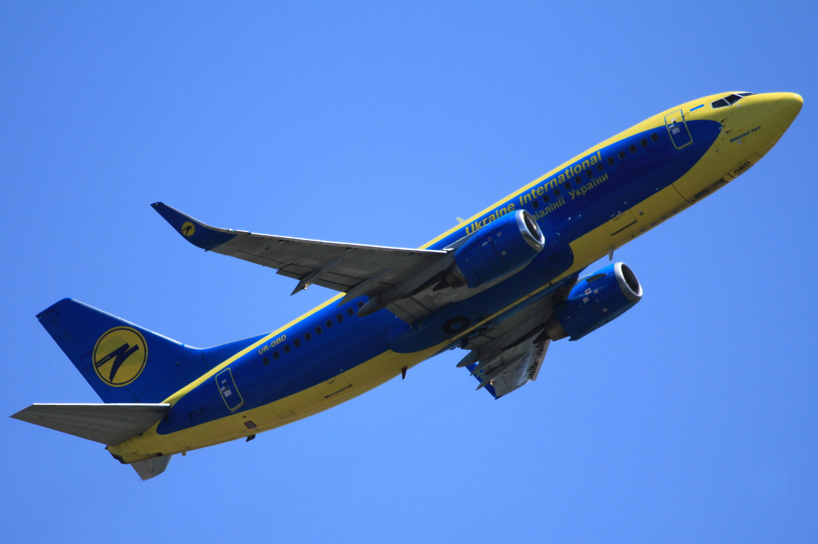 UR-GBD, (cn 28659), Boeing 737-36Q
