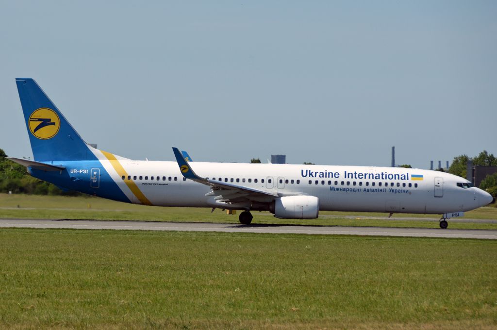 UR-PSI (41534) 2013 Boeing 737-9KV(ER)(WL)
