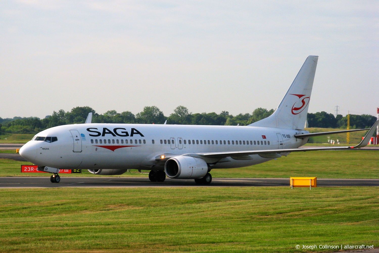 TC-SGI (28069) 1998 Boeing 737-86J(WL)