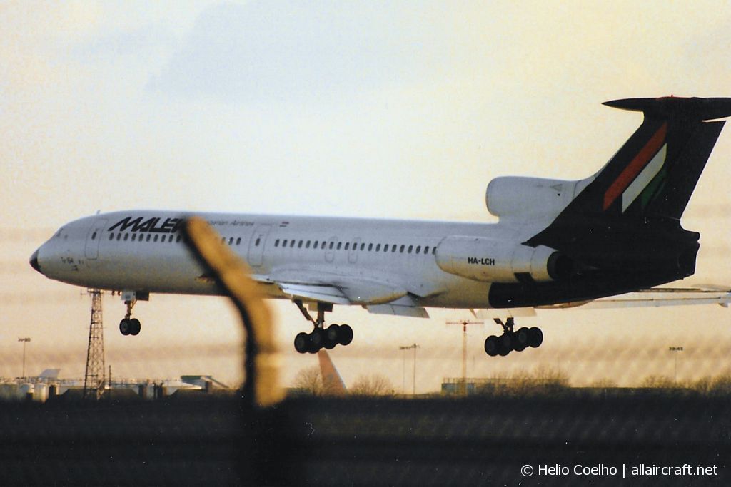 HA-LCH · Tupolev Tu-154B-2 · (LHR / EGLL)