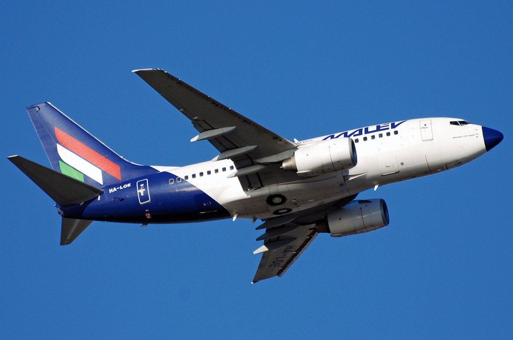 HA-LOE (28260) 2003 Boeing 737-6Q8