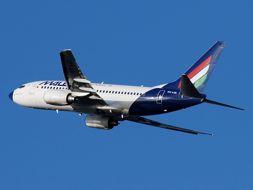 HA-LOI (29350) 2004 Boeing 737-7Q8