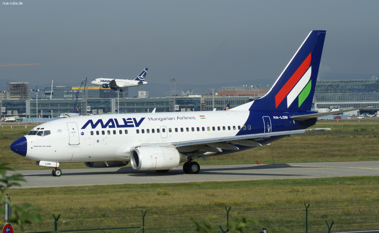 HA-LON (29353) 2004 Boeing 737-6Q8