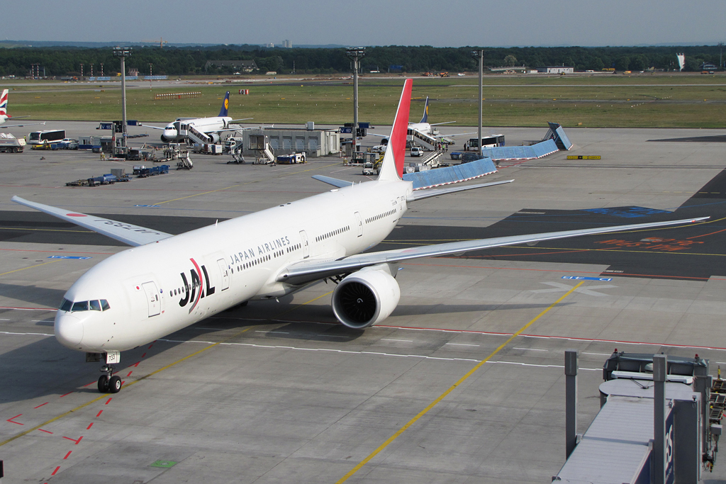 JA733J (32432) 2005 Boeing 777-346/ER