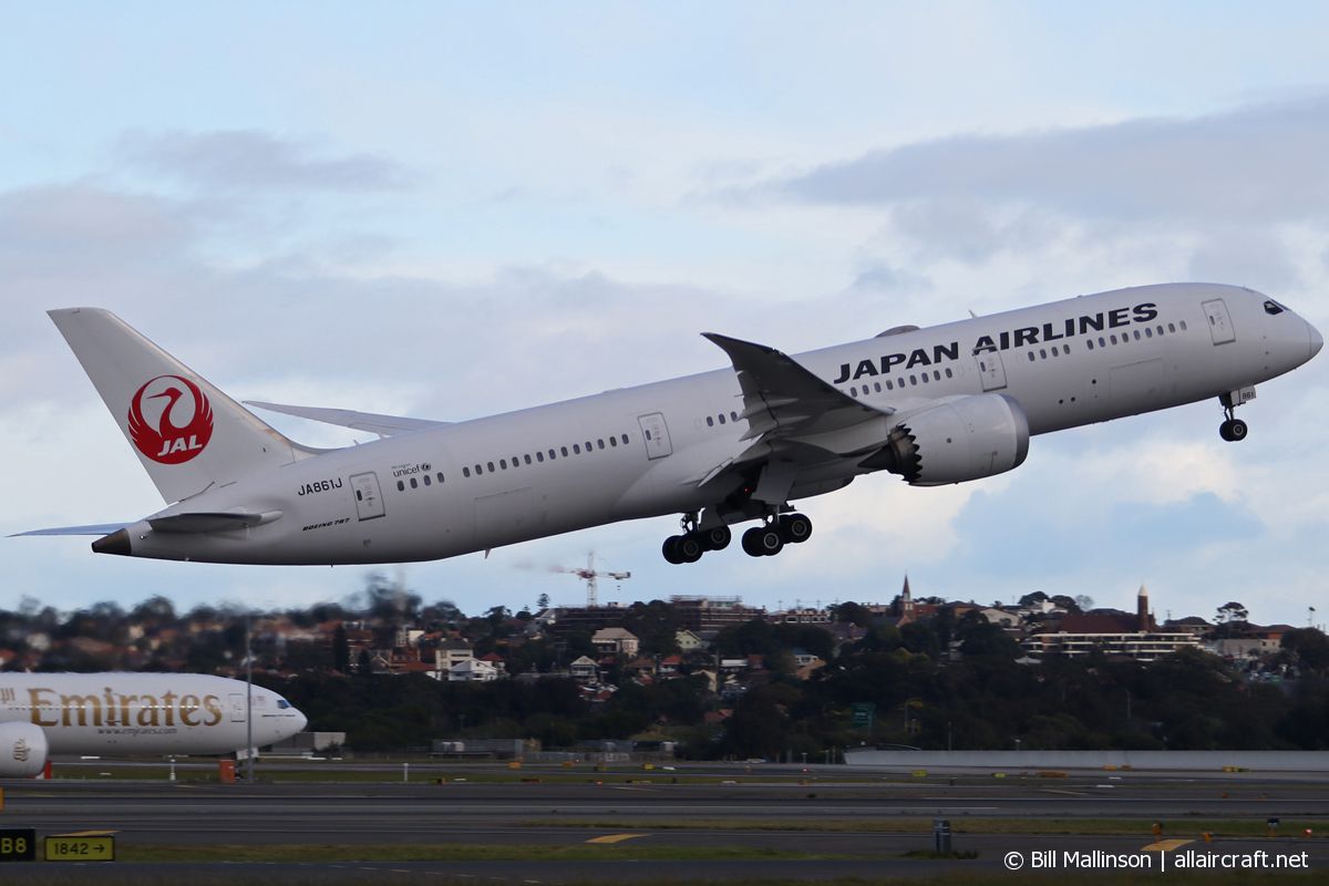 JA861J (35422) 2013 Boeing 787-9 Dreamliner