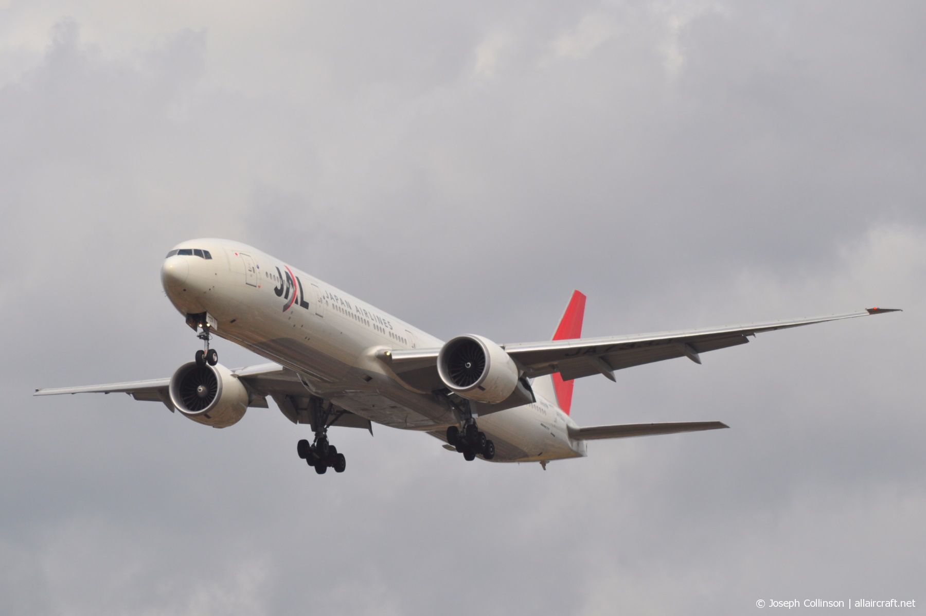 JA733J (32432) 2005 Boeing 777-346(ER)