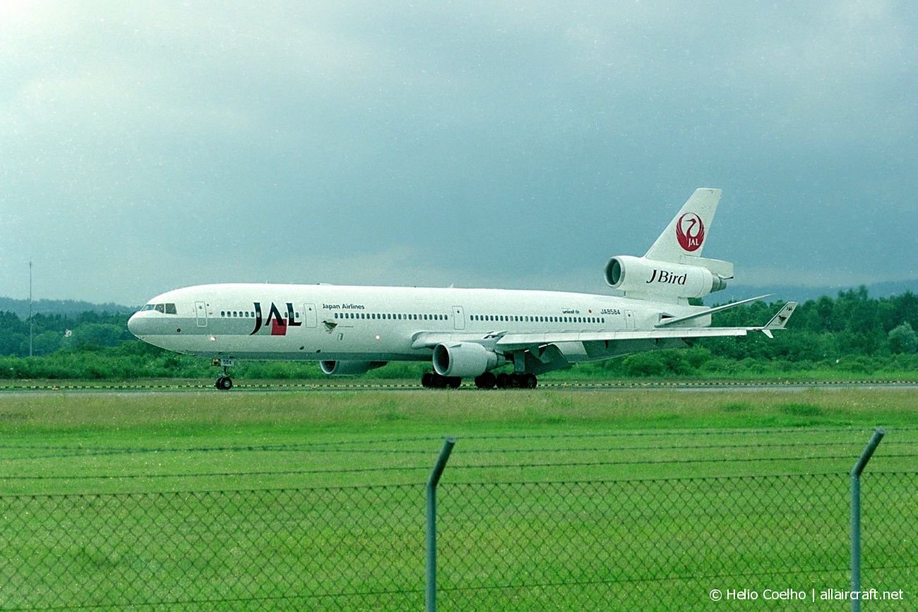 JA8584 (48575) 1994 McDonnell Douglas MD-11