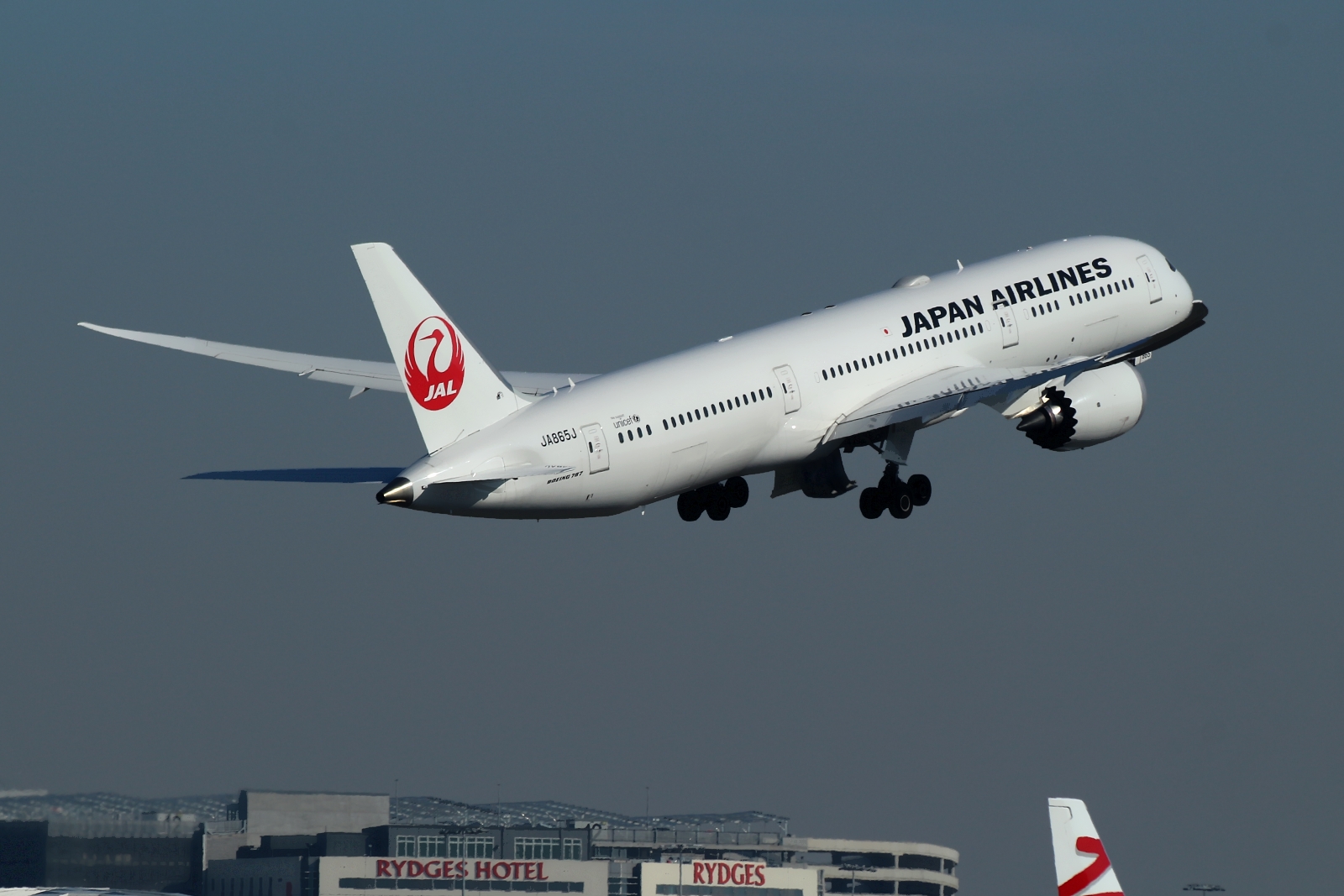 JA865J (38138) 2016 Boeing 787-9 Dreamliner