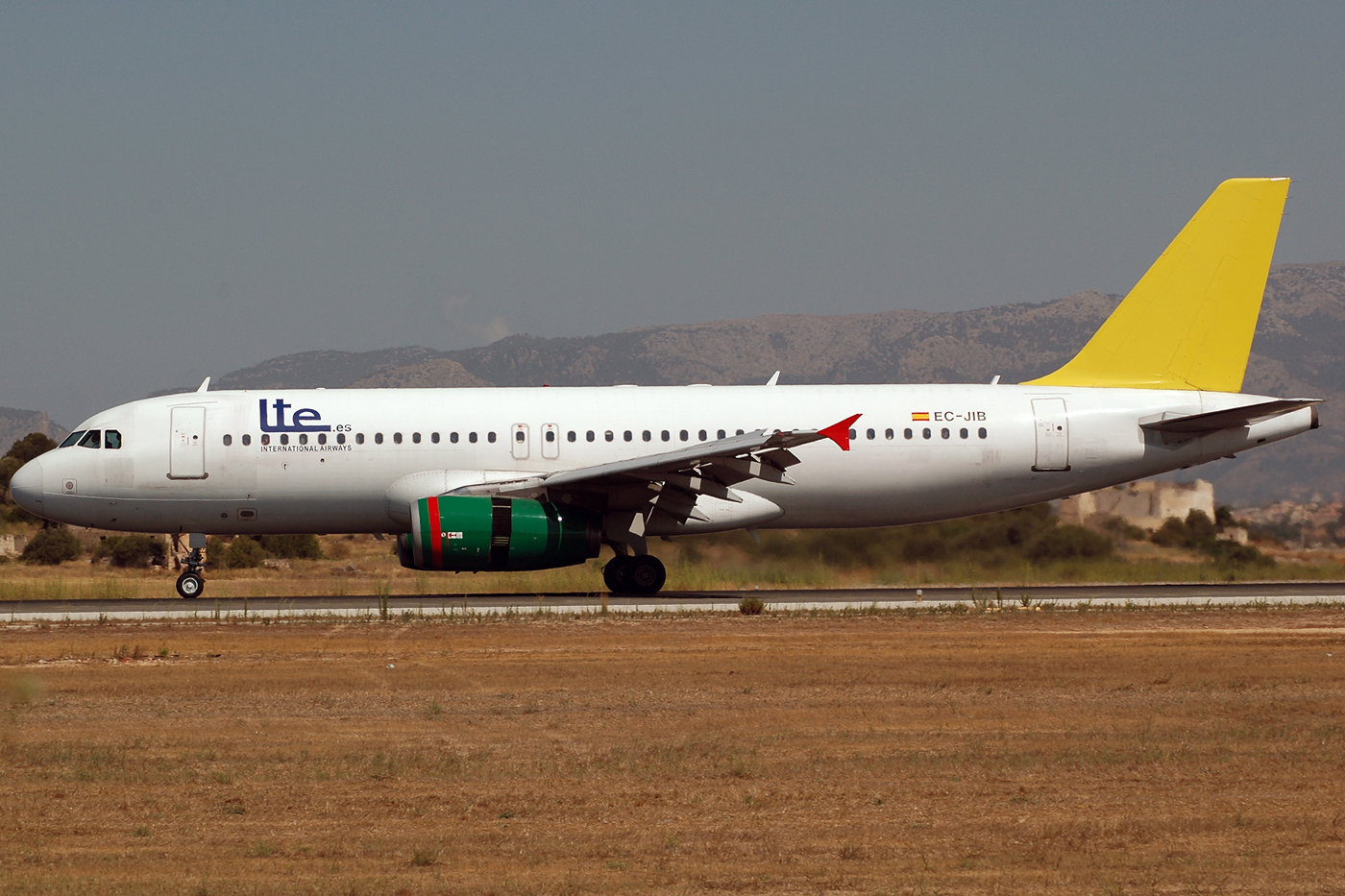 EC-JIB (496) 1994 Airbus A320-232