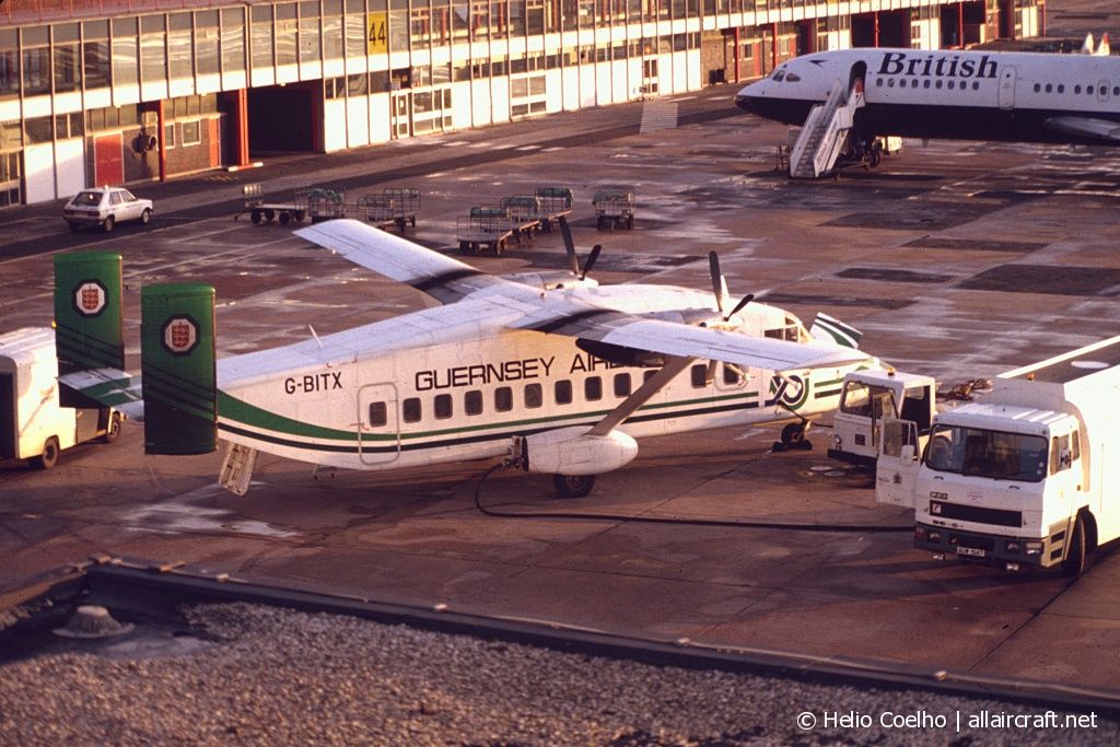 G-BITX (SH.3069) 1981 Short 330-200