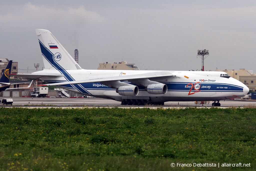 RA-82079 (9773052062157) 2000 Antonov An-124-100
