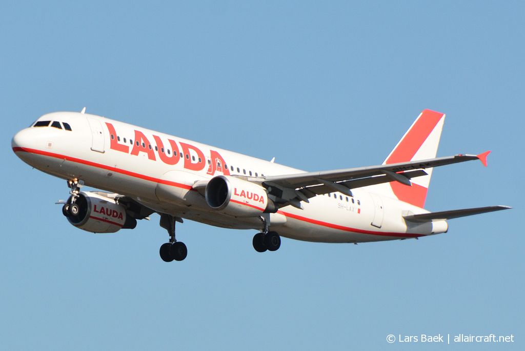 9H-LAX (3272) 2007 Airbus A320-214