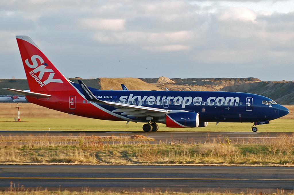 OM-NGG (cn 34753) Boeing 737-76N