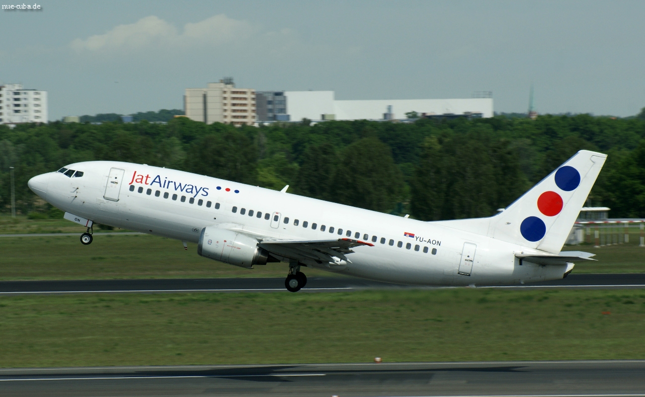 YU-AON (24208) 1987 Boeing 737-3Q4