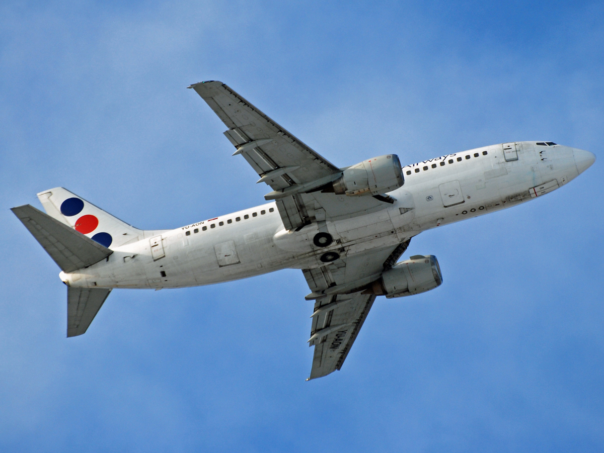 YU-AON (24208) 1987 Boeing 737-3Q4