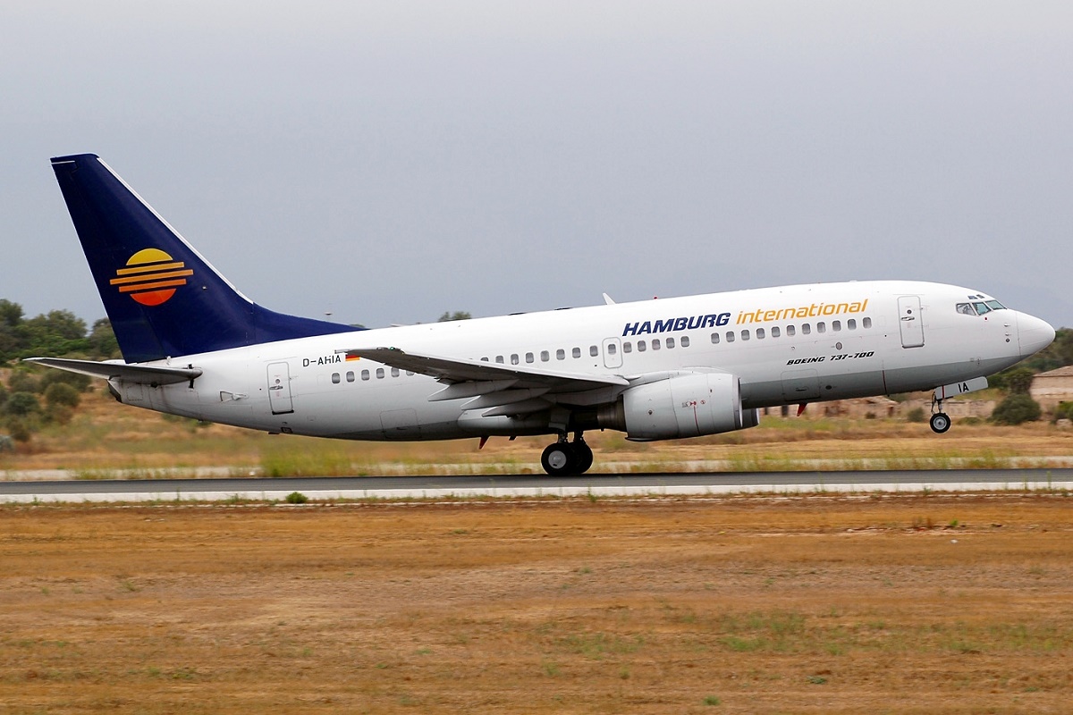 D-AHIA (29082) 1999 Boeing 737-73S