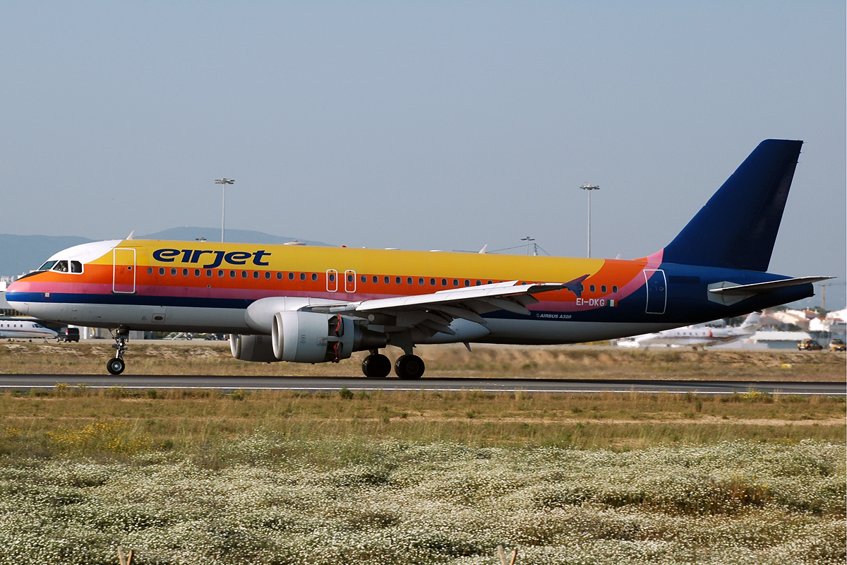 EI-DKG, (cn 1390), Airbus A320-214