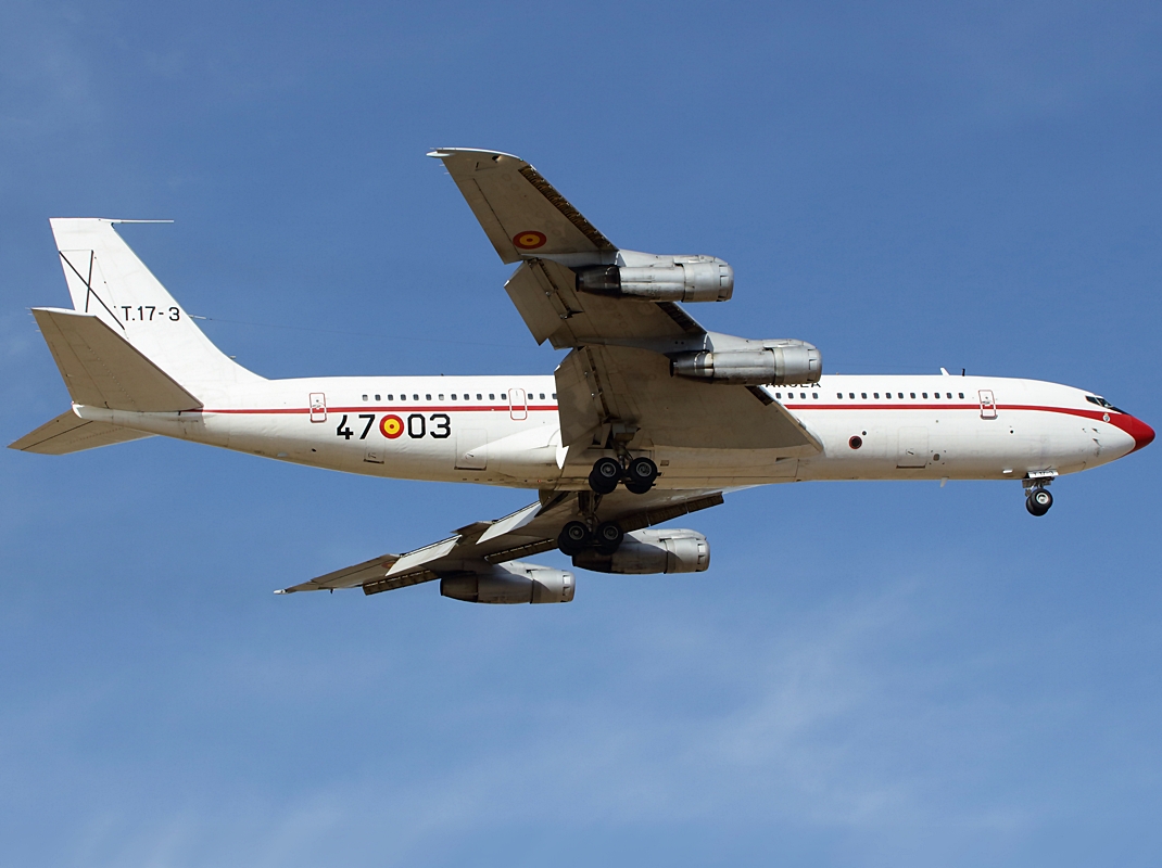 T.17-3 (21367) 1977 Boeing 707-368C KC