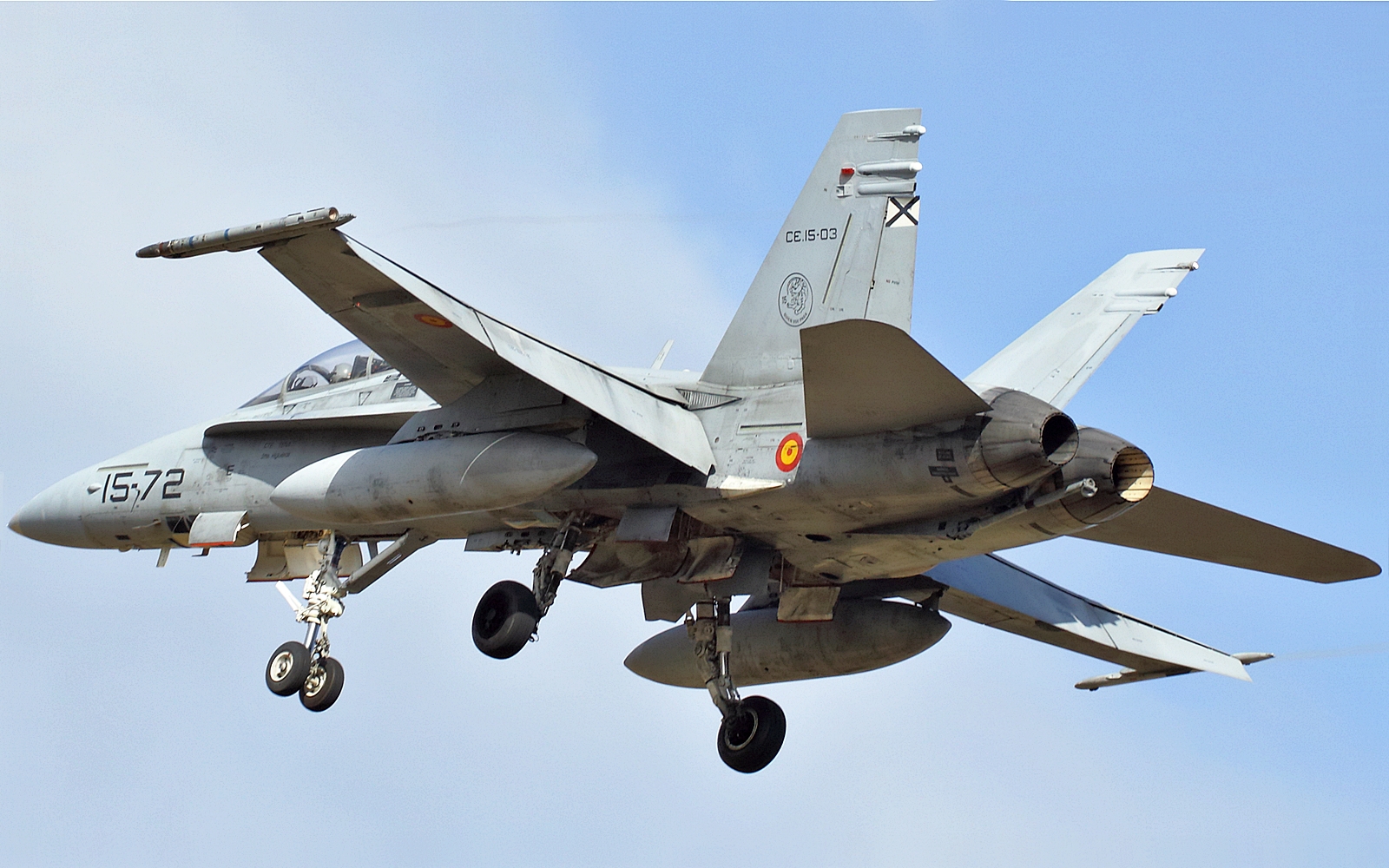 CE.15-03 (0395/B065) McDonnell Douglas EF-18BM Hornet