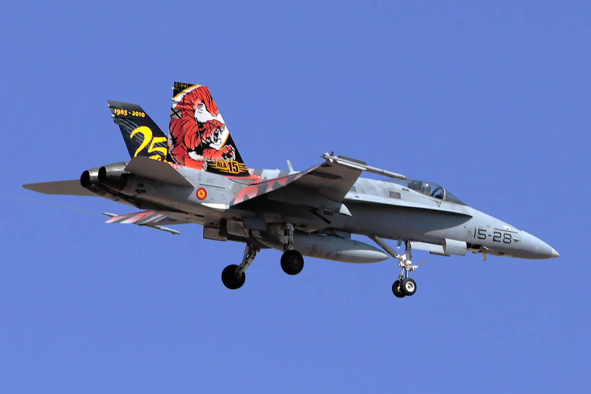 C.15-41 / 15-28 McDonnell Douglas EF-18A Hornet
